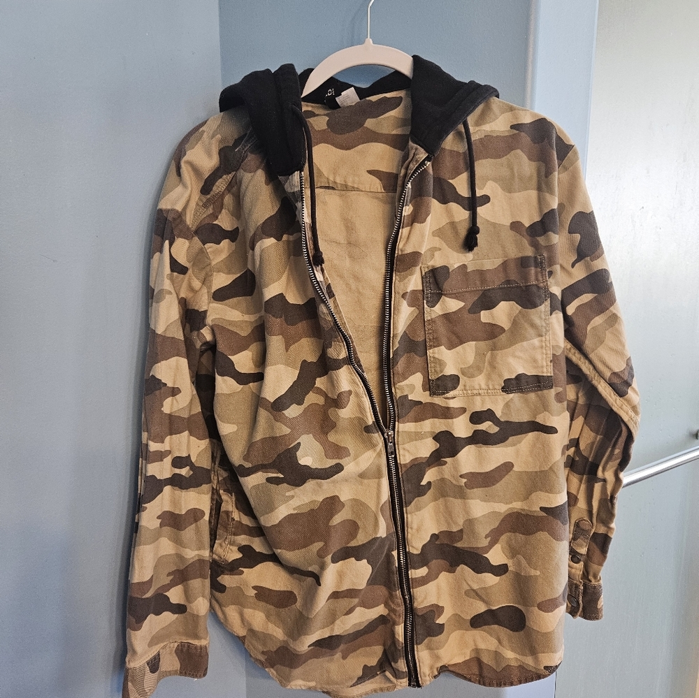Divided H&M size 8 shacket
